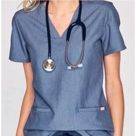 NWT FIGS Casma 3-pocket Scrub Top in Heather Denim Size XS X-Small - Picture 1 of 7